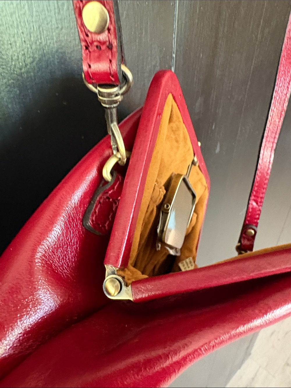 ❤️ Patricia Nash Leather Clutch Bag in Ruby Red - Picture 8 of 15